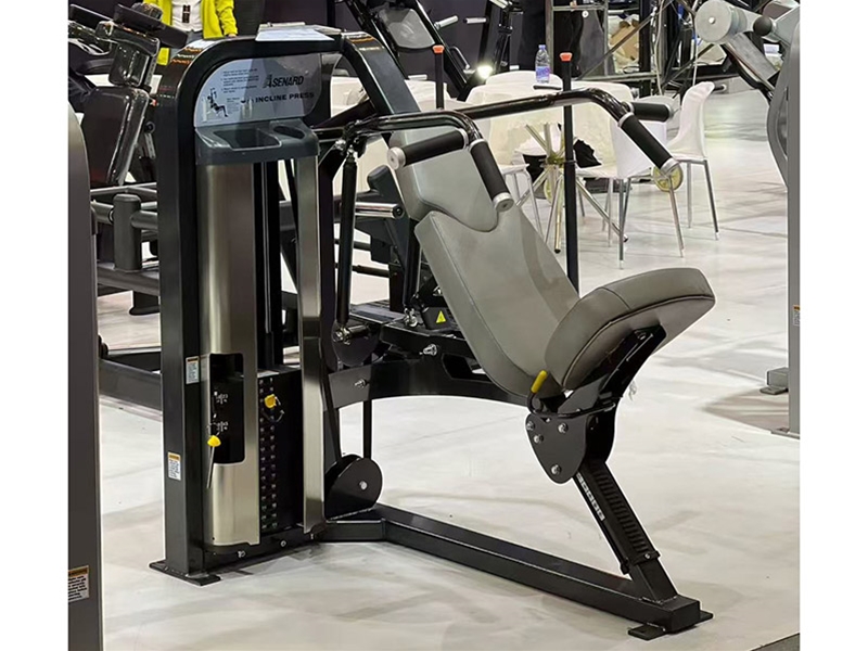 上斜推胸训练器