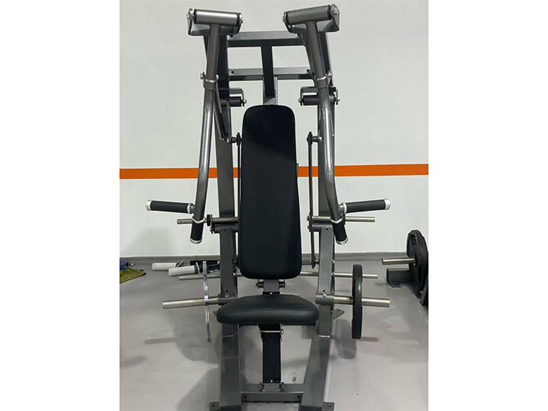 坐式推胸训练器