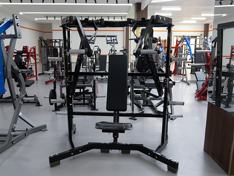 分动式阔角度推胸训练器