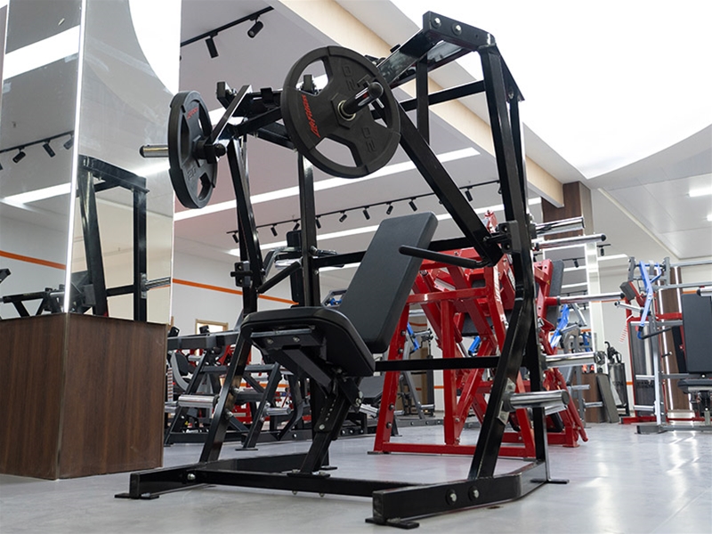 分动式下斜推胸训练器