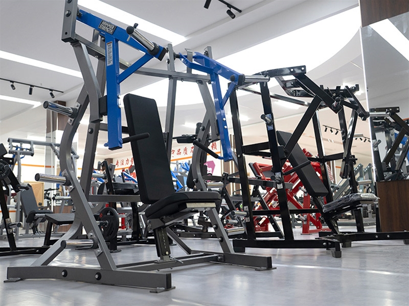 分动式坐姿推胸训练器